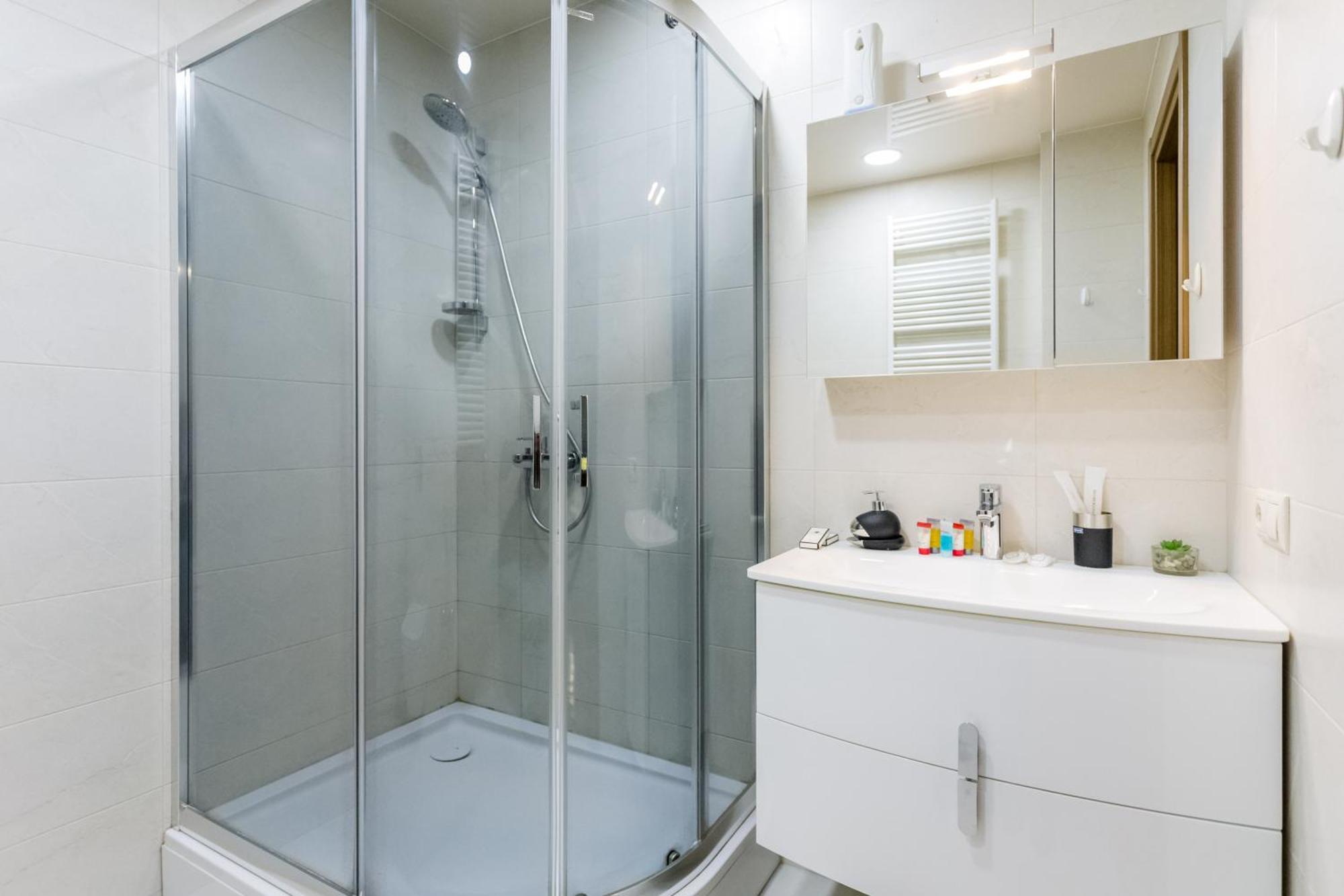 New Age Living Apartment Tbilisi ภายนอก รูปภาพ